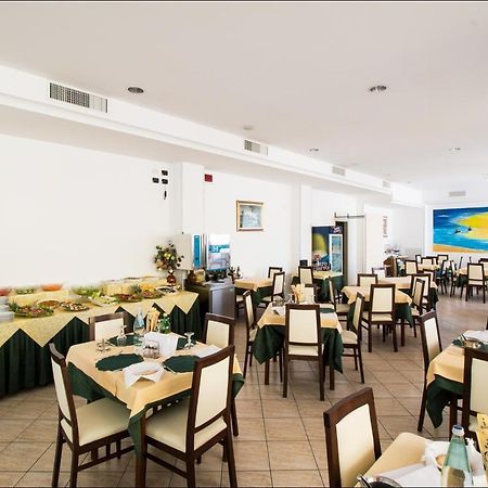 Hotel Belfiore Misano Adriatico Esterno foto