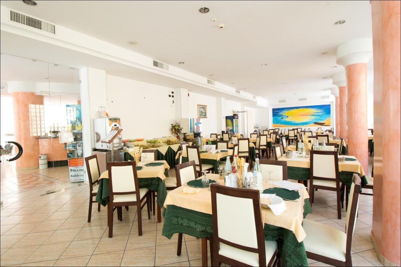Hotel Belfiore Misano Adriatico Esterno foto