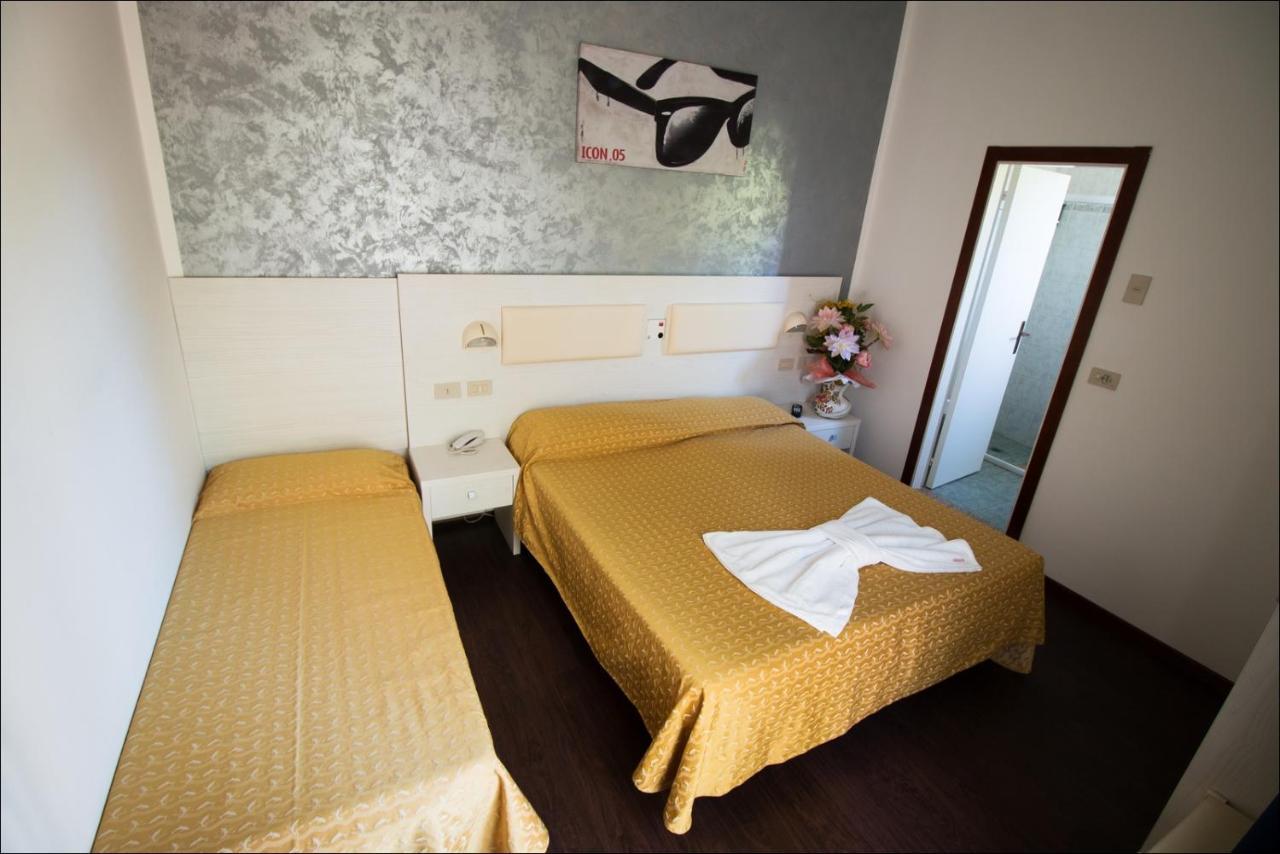 Hotel Belfiore Misano Adriatico Esterno foto