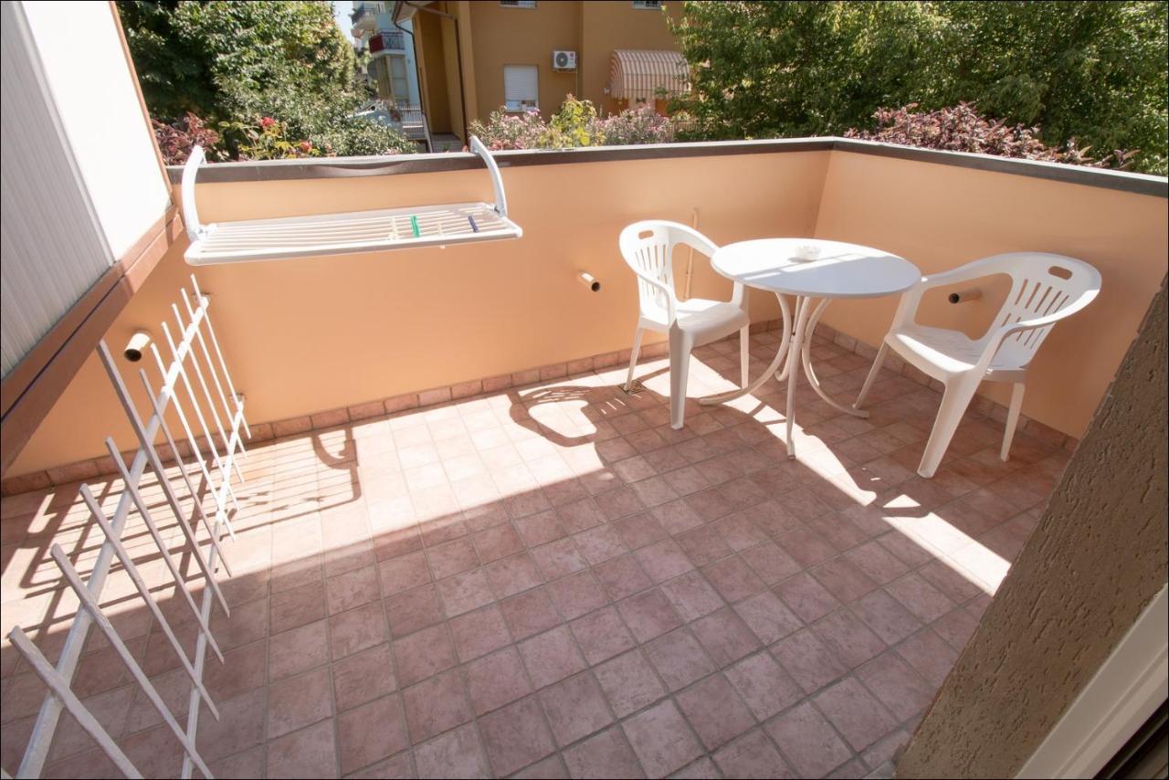 Hotel Belfiore Misano Adriatico Esterno foto