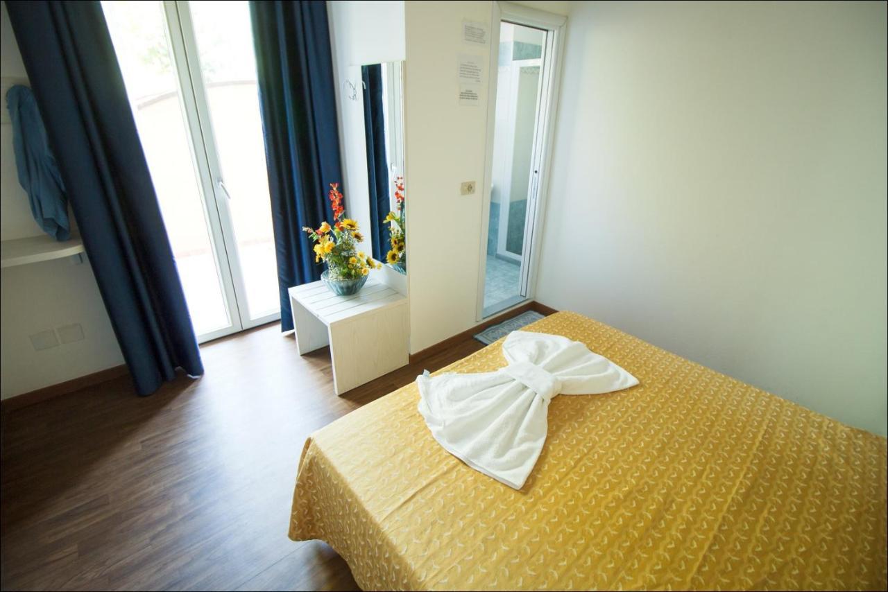 Hotel Belfiore Misano Adriatico Esterno foto