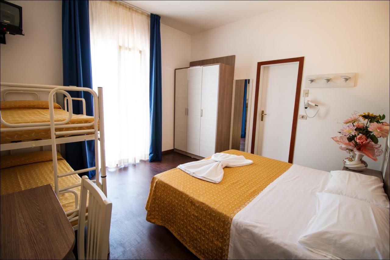Hotel Belfiore Misano Adriatico Esterno foto