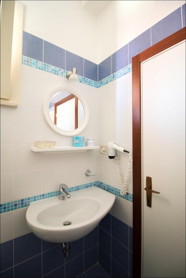 Hotel Belfiore Misano Adriatico Esterno foto