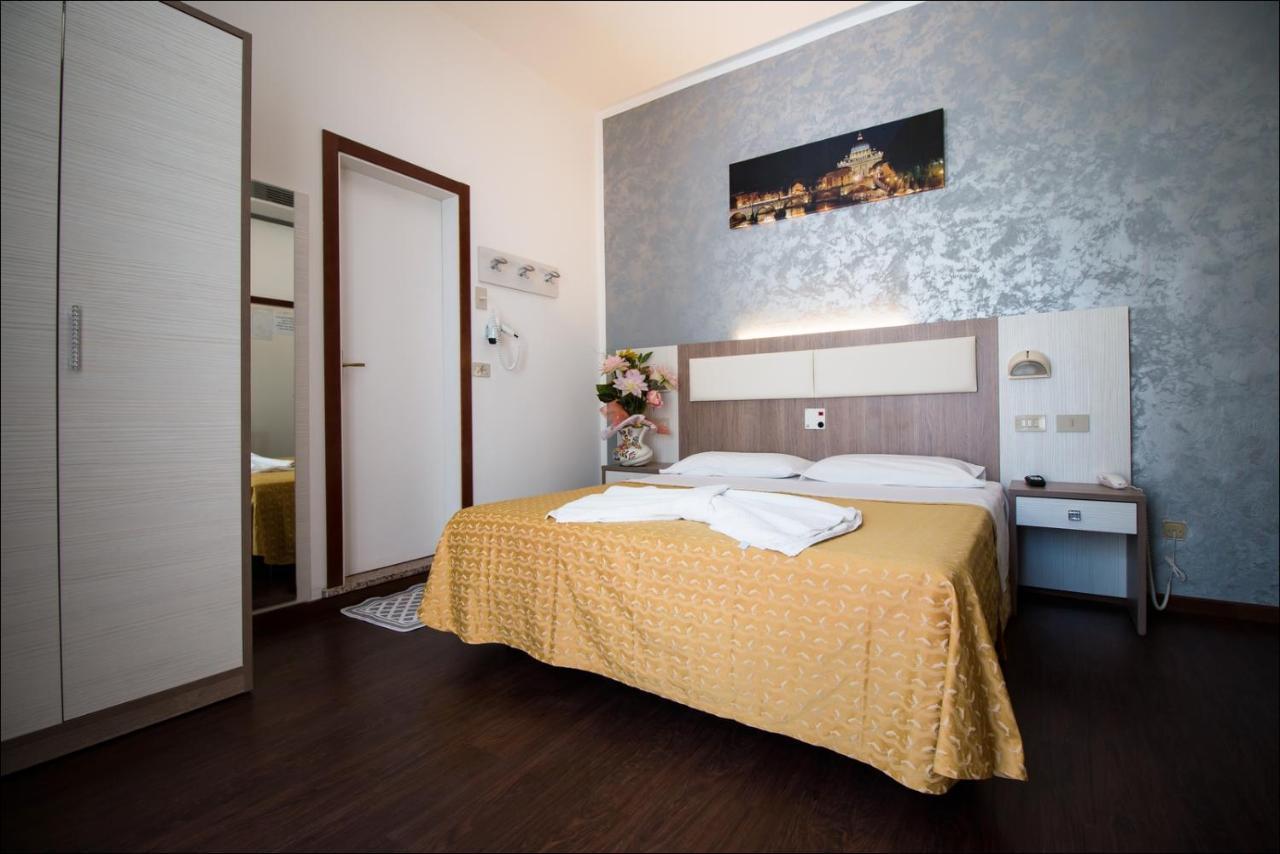 Hotel Belfiore Misano Adriatico Esterno foto